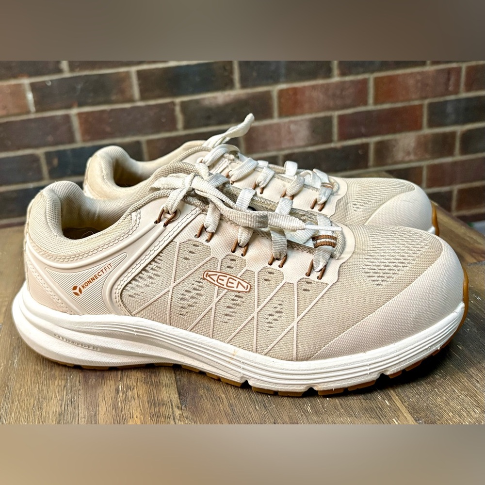 Ladies KEEN Utility Vista Energy work sneakers - Size 8.5